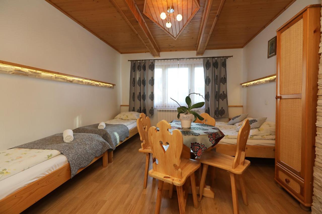 Habitación en casa particular Malgosia Regionalna - 10 Minut Na Piechote Do Stoku Narciarskiego I Term Bania - Posilki Serwowane W Budynku Obok